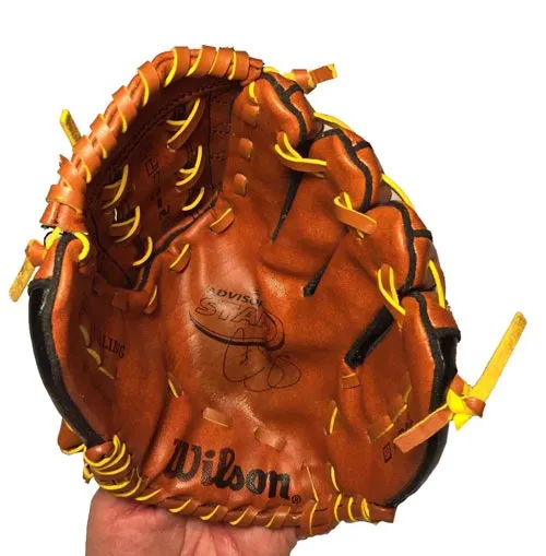 10" Wilson Baseball Glove (Right-Handed Throw)