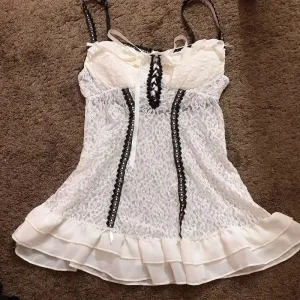 Bonnyshow Retro Grunge Cami Tank Top Low Cut White Lace Transparent Ruffles Hem Sleeveless Vest E-girl Punk Harajuku Emo Alt Clothes
