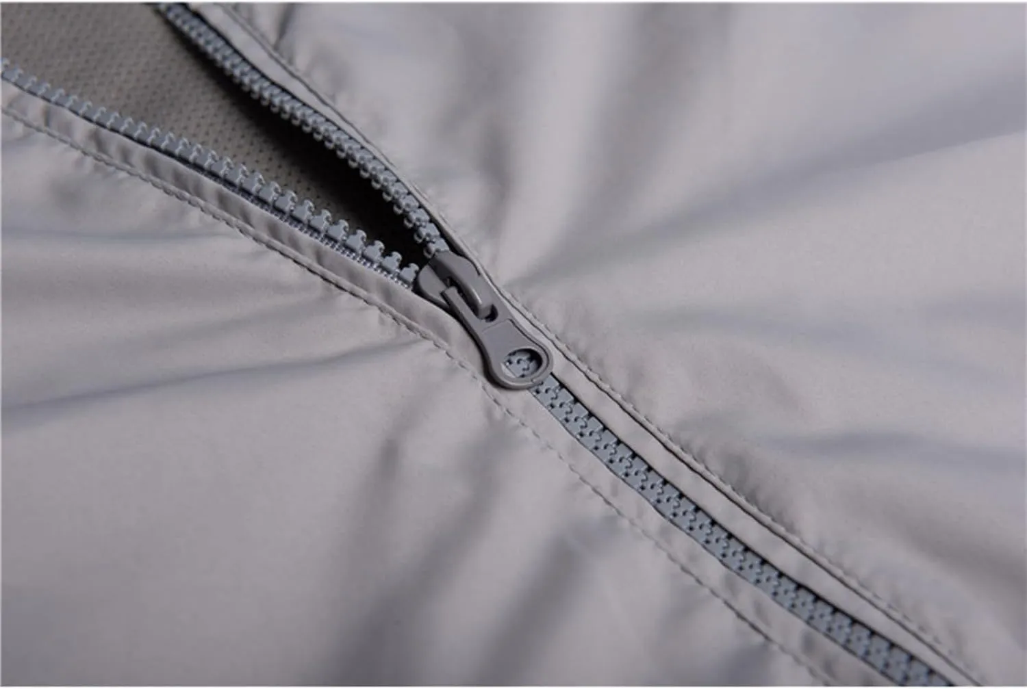 CRNTCEM Mens Waterproof Windbreaker Rain Jacket Lightweight Full Zip Water-Resistant Outdoor Running Hiking Hoodie Jackets