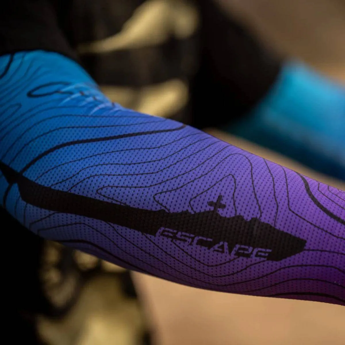 Eurus Cooling Sleeves - Blue   Purple