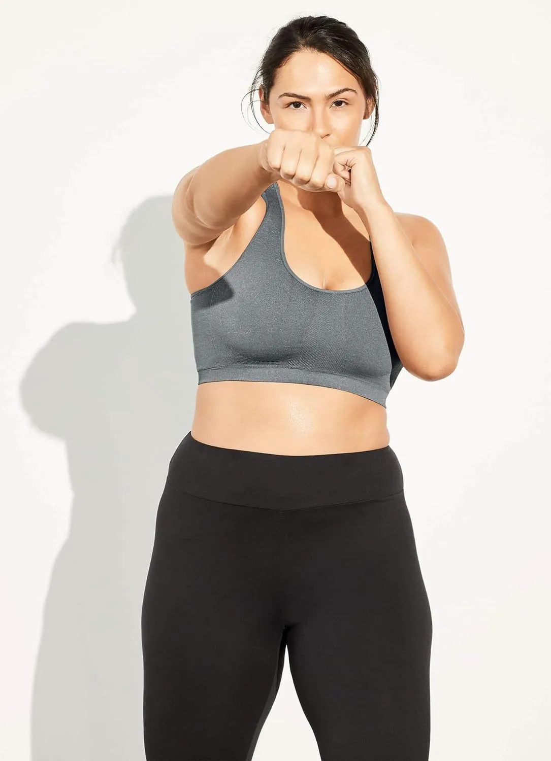 Jockey Women's Bra Mid Impact Removable Cup Seamless Sports Bra
