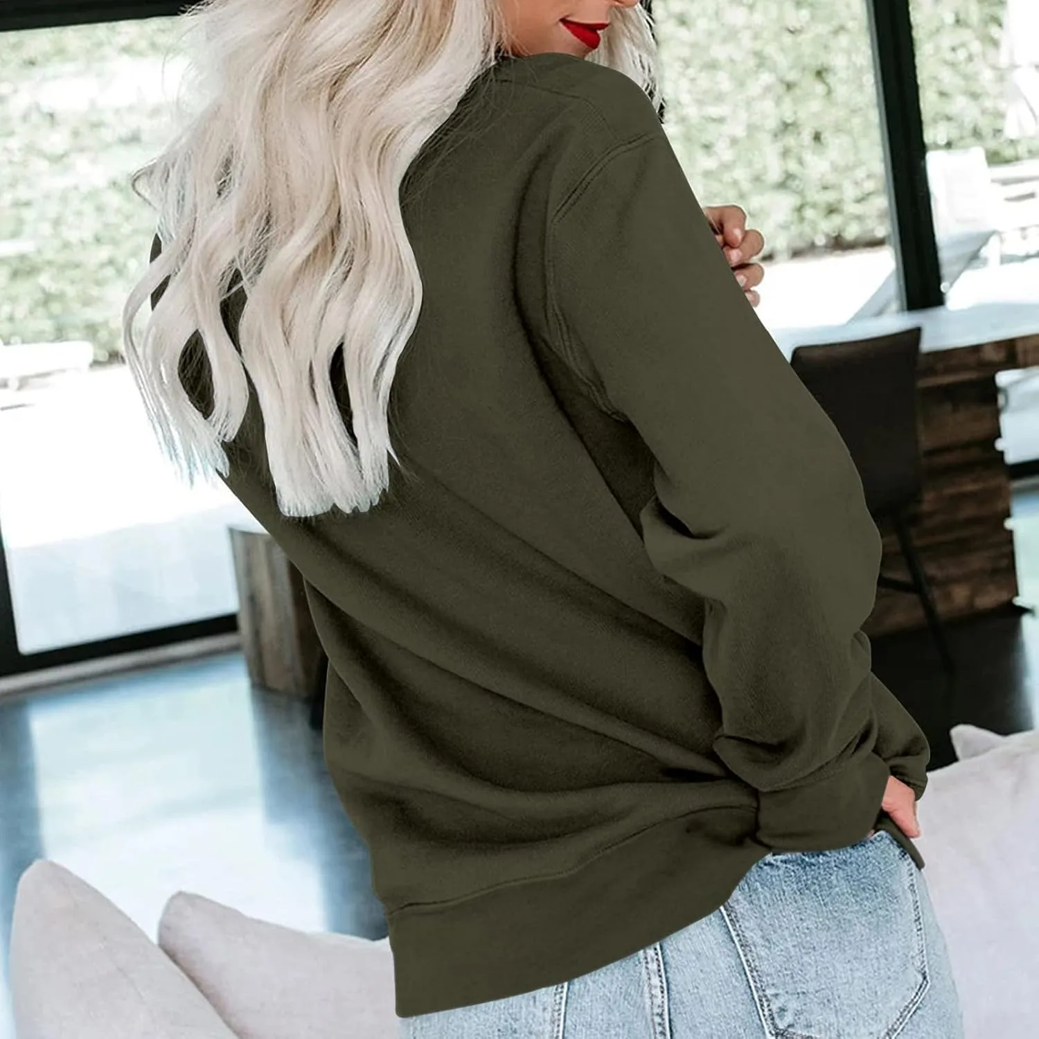 Muyise Sweatshirts for Women Crew Neck Long Sleeve Color Block Fashion Casual Tops Loose Fitting Lightweight Pullover Blouses