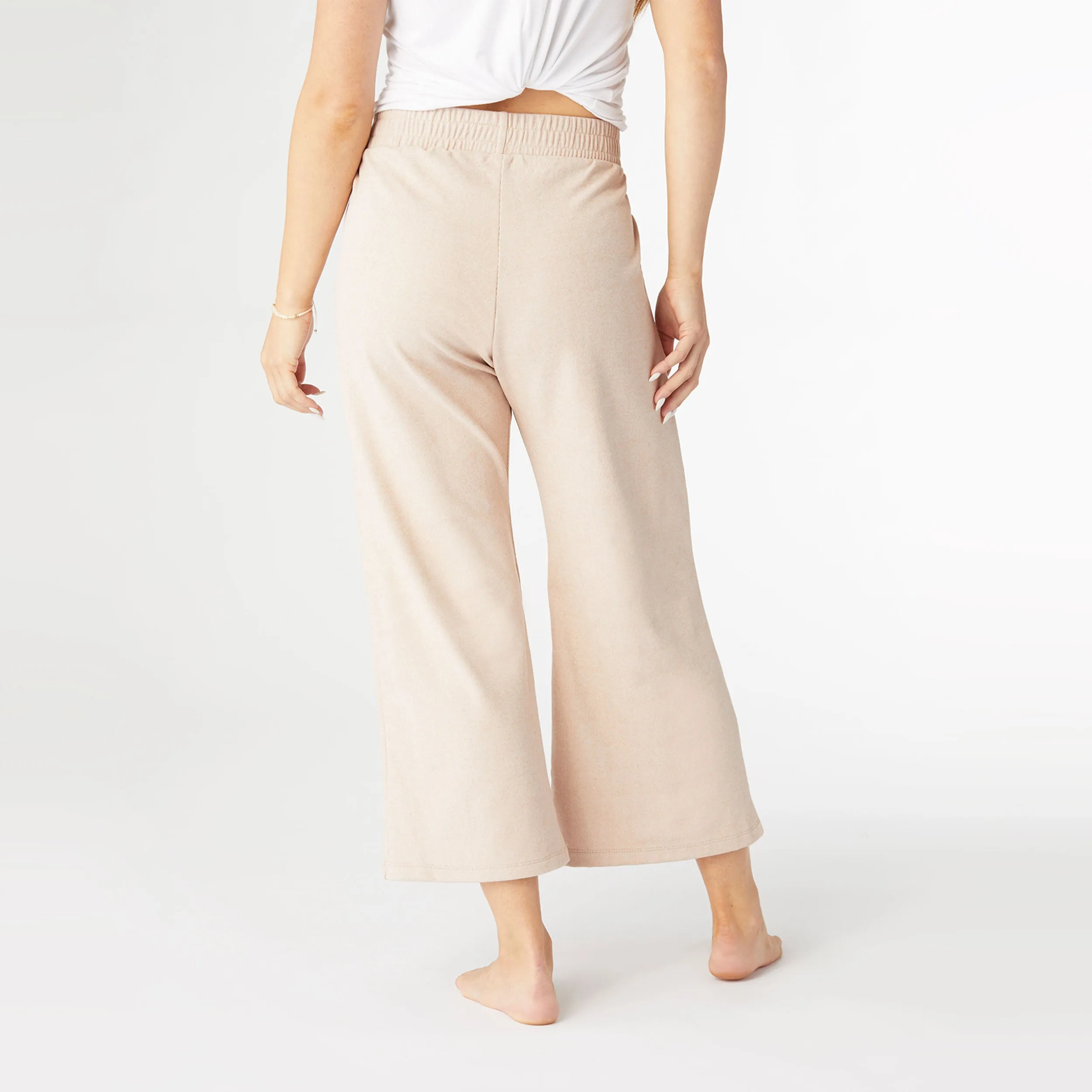 Weekend Brushed Pocket Crop  - Sand